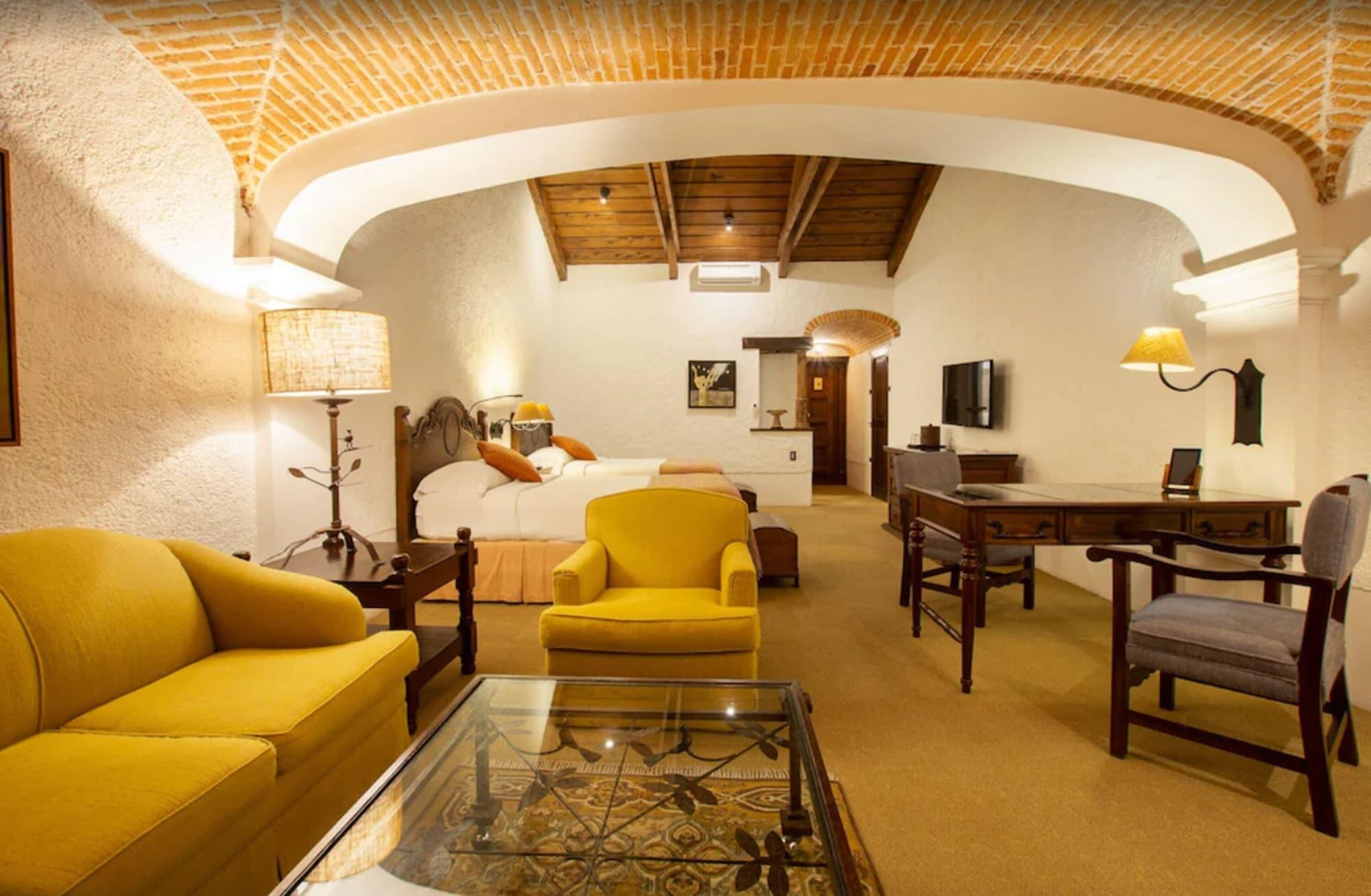 โรงแรมมูเซโอ กาซา ซานโต โดมิงโก Antigua ภายนอก รูปภาพ Suite at the Hotel El Dorado