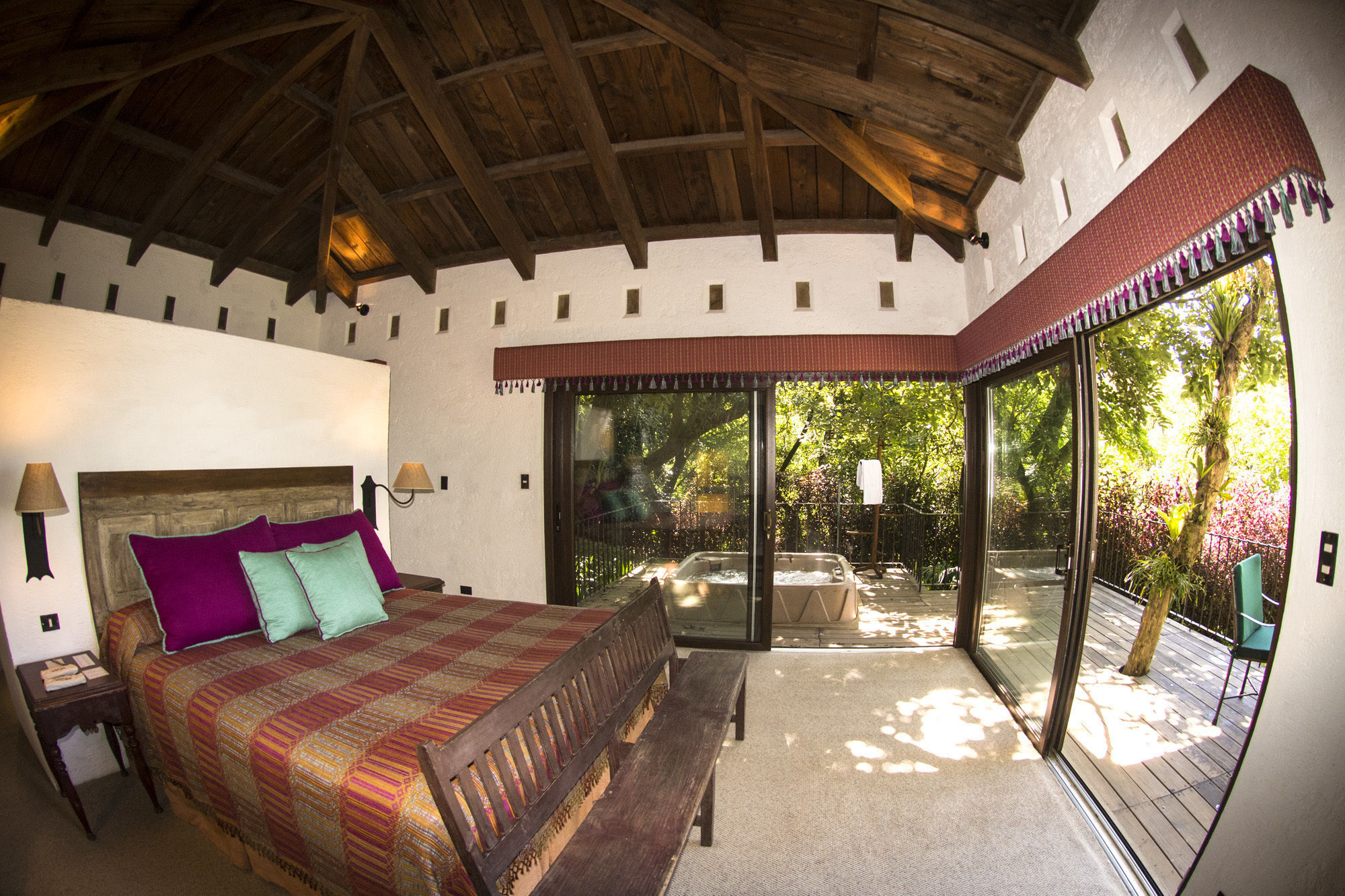 โรงแรมมูเซโอ กาซา ซานโต โดมิงโก Antigua ภายนอก รูปภาพ A bedroom at the hotel